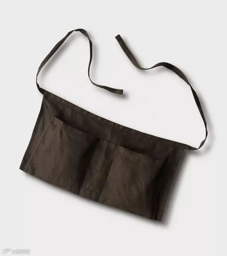Labor Linen Apron 2.jpg
