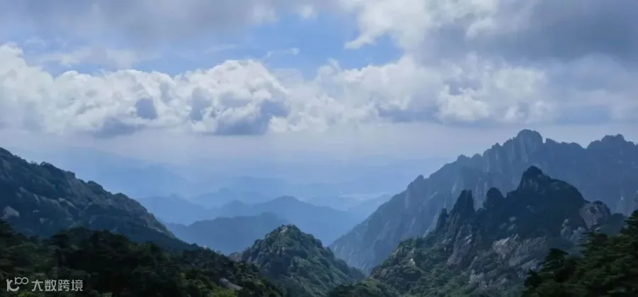 刘庆波《云海之上》.jpg