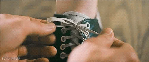 系鞋带