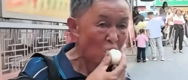 八枚土鸡蛋，千里父爱长——湖南新化六旬父亲考场守候，平凡善意温暖全网