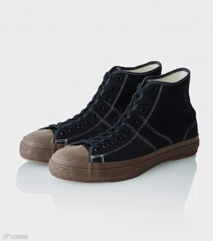 Training Shoes 2.jpg