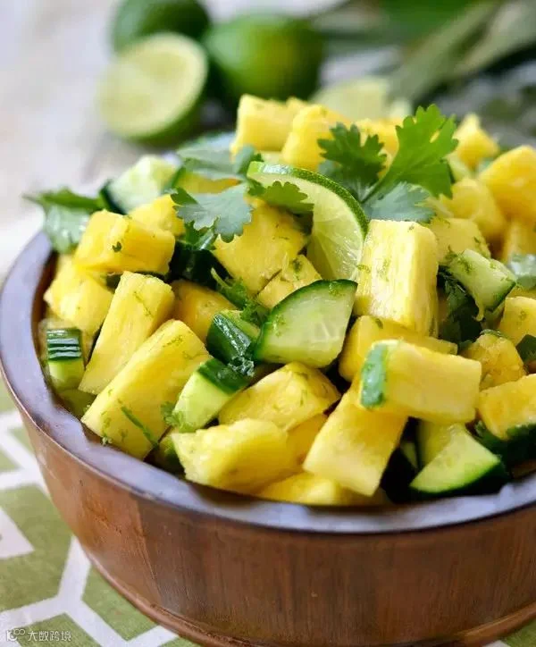 easy-pineapple-cucumber-salad.jpg