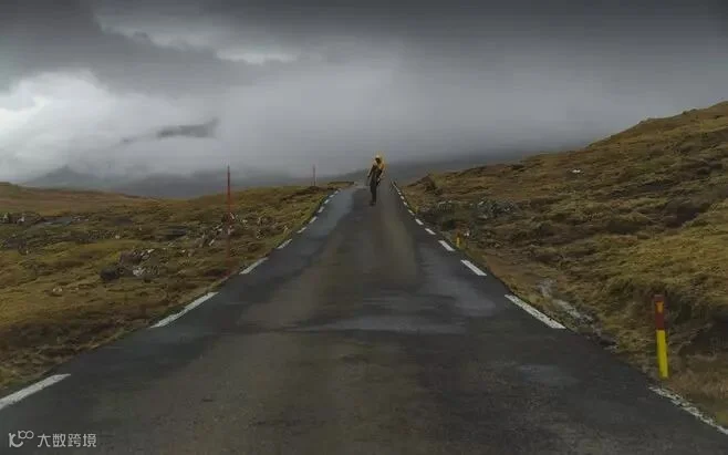 道路,滑板,阴天,人,湖,河,山,山,索尼,最小,岛,景观,自然,法罗岛,探险,滑板,溜冰,滑冰,运动,卡雷特拉