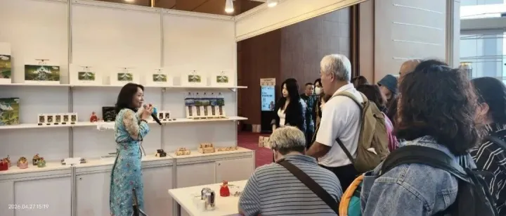 黄南非遗文创惊艳亮相第41届香港礼品及赠品展