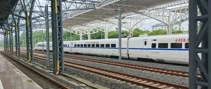 高铁VIP通道开闸：全国只批4条，中小城市的逆袭牌局彻底散了