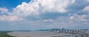 南京跨江不计成本，背后是一盘什么样的城市格局棋