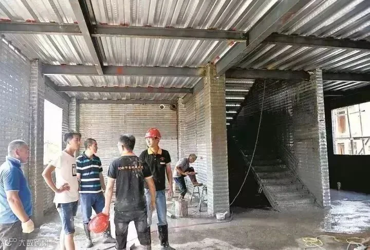 1507851290793055949.jpg