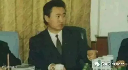 699bf7cc633628ff-4e8c09e6bbe46596-6ed9a047102a84fb6cab93c14b8bdcfd.jpg