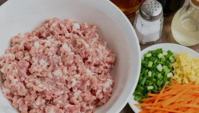菜中人参这样吃,冬天饺子鲜美又营养,赶紧试试