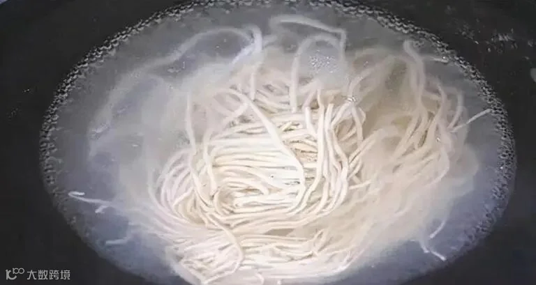 煮面条加两样宝，面条劲道又好吃，你家还在傻煮吗？
