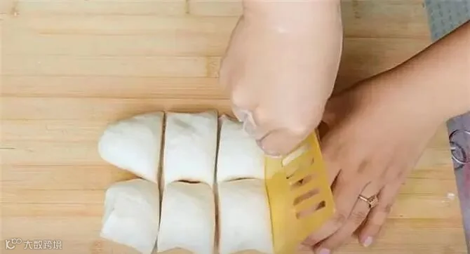 家常烙饼夏天最简单的方法，不用醒面，40秒一张，好吃又筋道