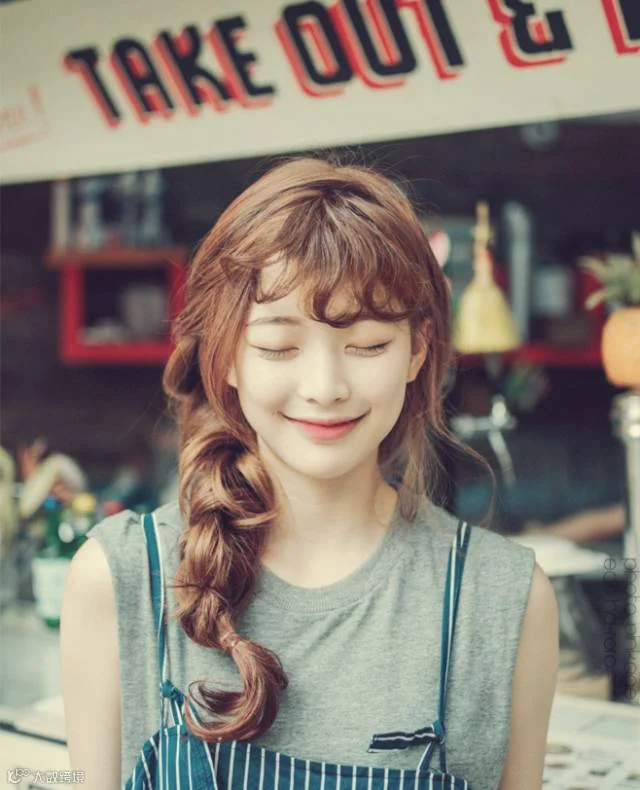 http://7xo6kd.com1.z0.glb.clouddn.com/upload-ueditor-image-20161206-1481022986311014043.png