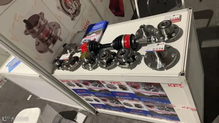 杭州展会布展2.jpg