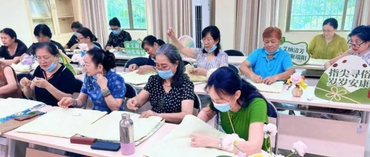 【工作动态】三亚市开展老干部“银龄手工营”之端午节主题活动