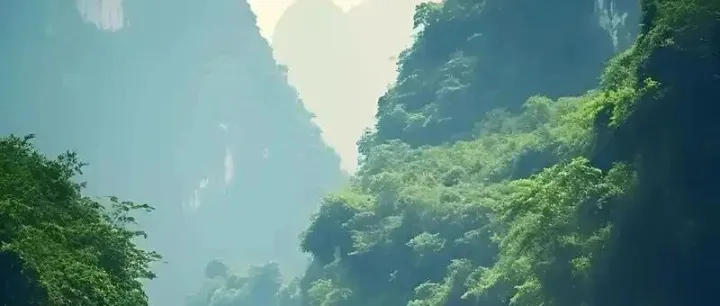 桂林给广西争光了，桂林第一家市值百亿的企业来了，那就是桂林旅游!
