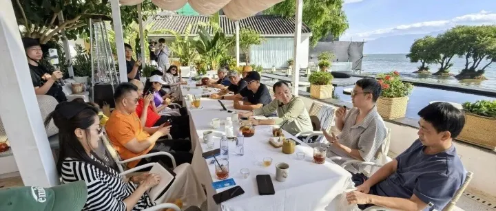 老友相聚：苍山洱海见证人生诗意