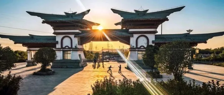 新乡羡慕、郑州疑惑，偃师凭啥稳居县域天花板