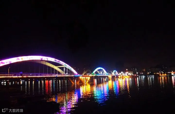 image-04-白河两岸流光夜景