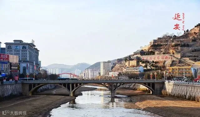 image-04-延河大桥流光夜景
