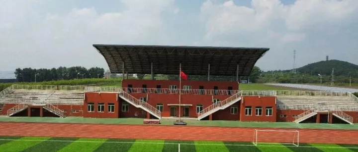 七台河市高中 “黑马” <em>七台河</em>一中，<em>七台河</em>三中没预料到，黑龙江工业学院附中没料到，今成全省瞩目焦点！