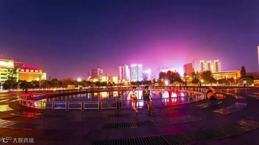 image-04-诸葛亮广场夜景