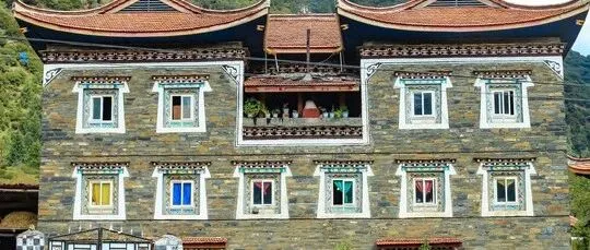 青海被低估的小城：避开<em>黄南</em>果洛，我只推荐玛沁