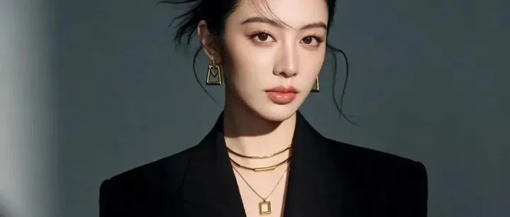 职场大女主｜AI指令｜3步生成气场全开的职业肖像