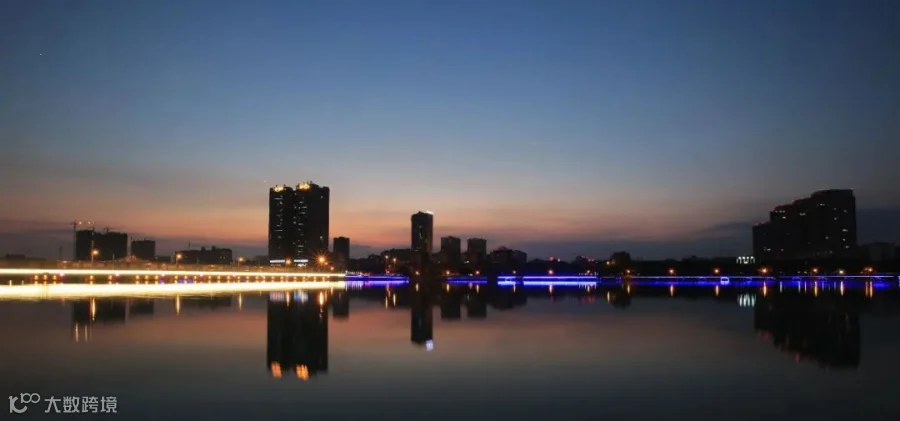 image-04-旌湖灯光流光夜景