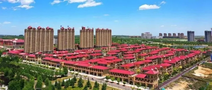 出售：合阳九龙别墅，270多平小户型，三层精装修