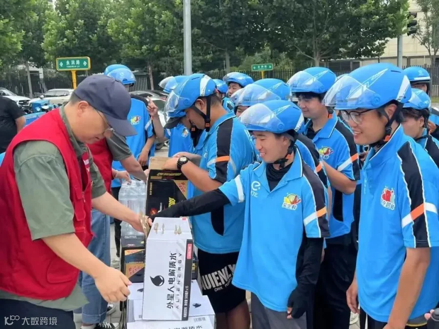 高温应对-清凉补给-西北旺镇1.jpg
