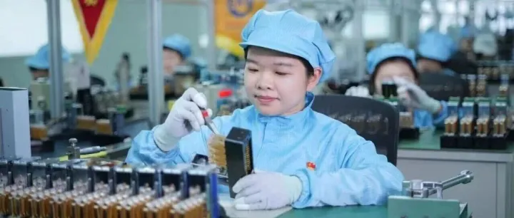 新时代·铁路榜样丨牛菲菲：指间的匠心 闪光的青春