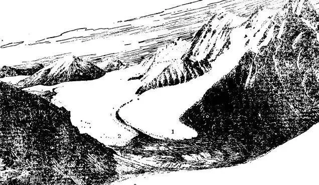 新疆博格达山南麓平坡山的冰川舌.jpg