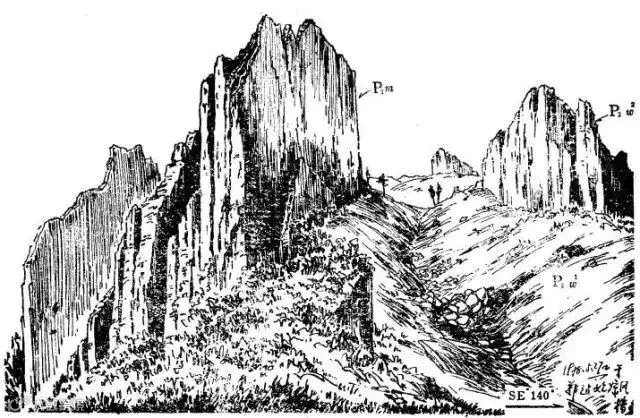 湖北建始凉风槽直立岩层.jpg