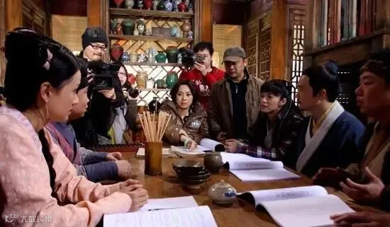 图文：《武林外传》探班-集体背剧本