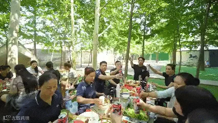 捧杯2.gif