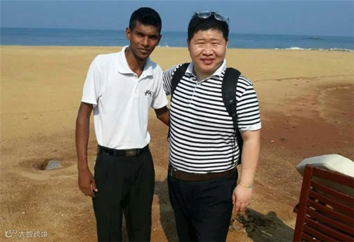 阳光创译陪同中国某矿业公司考察斯里兰卡与当地人员做交流