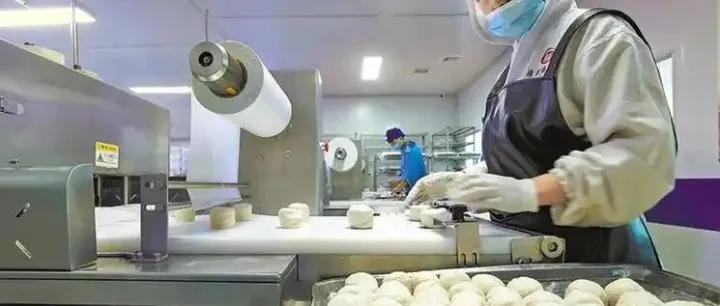 陕西渭南市那批让厂区积压了多年的黑色尾渣，如今1.24亿元产线一响竟然越产越紧俏