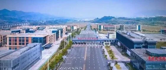 江津是个怪胎，2025年GDP增速5.5%，重庆区县里工业底盘最硬，却鲜少有人提江津崛起