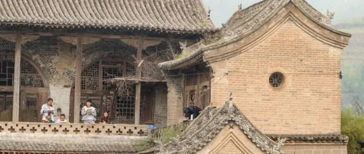 别再去呈坎棠樾了！河南这个 “梦里老家”，33 座明清古厝依山而建，全村韩姓是韩愈后裔！