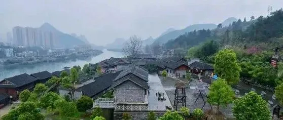 贵州重要文件出炉：不再只是连接节点，<em>铜仁</em>正式被捧成省级“掌上明珠”！