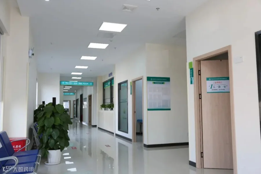 龙华区中心医院新建3家社康中心昨03.jpg