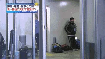 1515390299064038217.gif