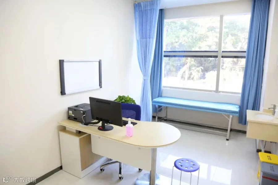 龙华区中心医院新建3家社康中心昨11.jpg