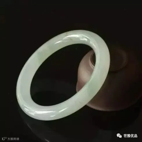 这只被韩国宣称价值60亿的翡翠手镯,到底是是神话还是笑话?