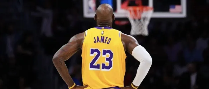 NBA | 名记：里奇·保罗已经接到几十通招募詹姆斯的电话，不能排除马刺掘金这种黑马