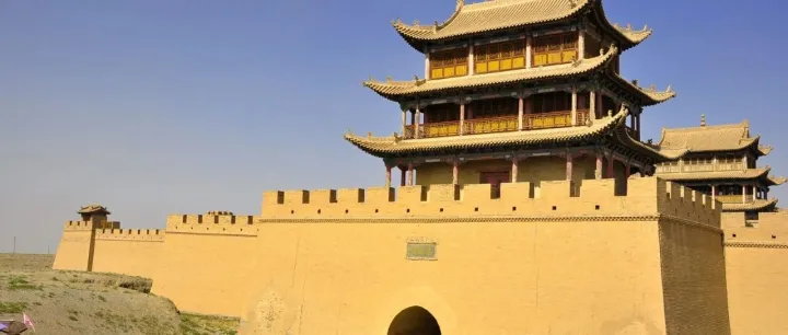穿河西，一路追日（十）<em>嘉峪关</em>沐尘，仰丹霞