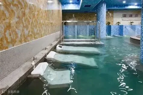 【朝阳·蓝调香薰温泉】拼团仅￥48单人温泉4小时！30余室内/外温泉、水疗馆、汗蒸区、游泳池…超长有效期至年底，可叠加使用~ - 邻友圈
