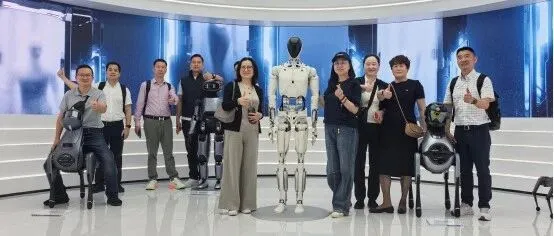 【理事活动】轻工商会赴广州小鹏科技园参观学习