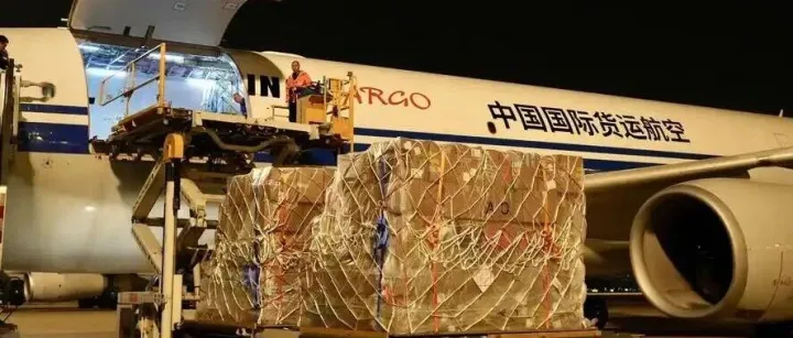 国货航在蓉设立分公司战略合作协议顺利签署