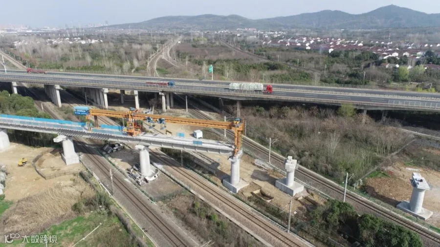 跨五线架梁 (2).jpg